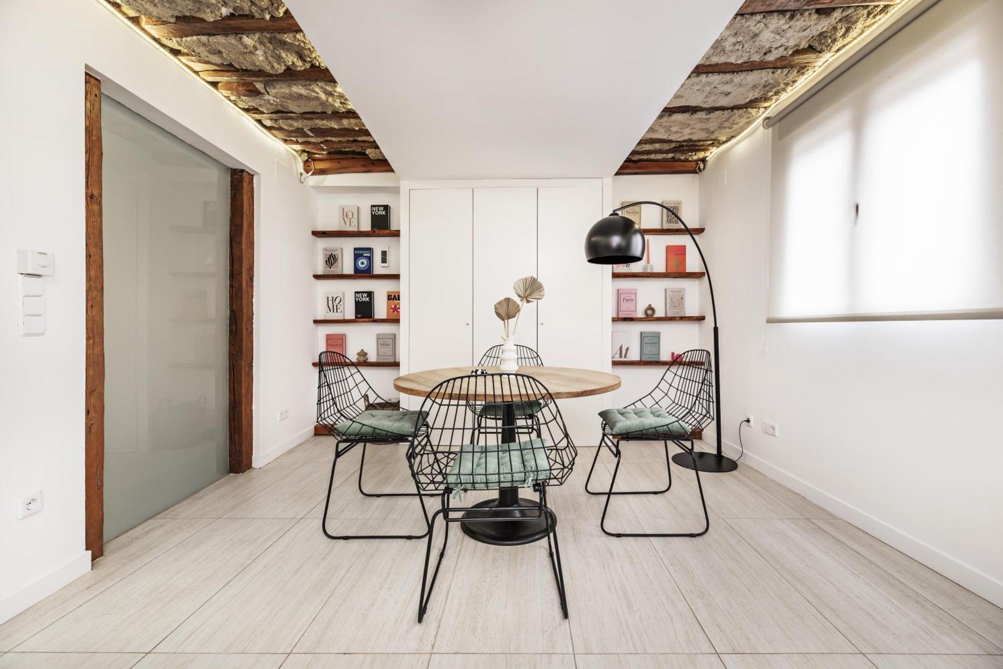 Coqueto Atico Apartment Madrid Exterior photo