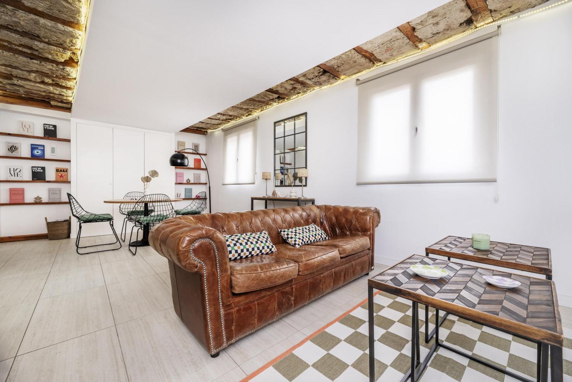 Coqueto Atico Apartment Madrid Exterior photo